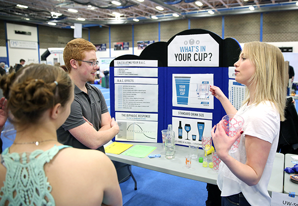 Students learn about blood alcohol level at the 2018 UW-Stout Wellness Fair.