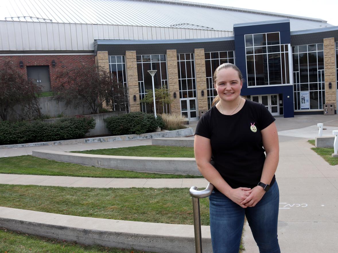Kayleigh Nel outside the Memorial Student Center