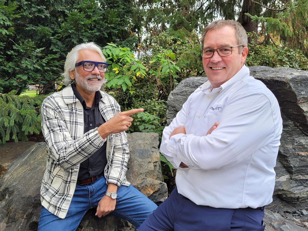 Professors Nagesh Shinde and Robert Meisner