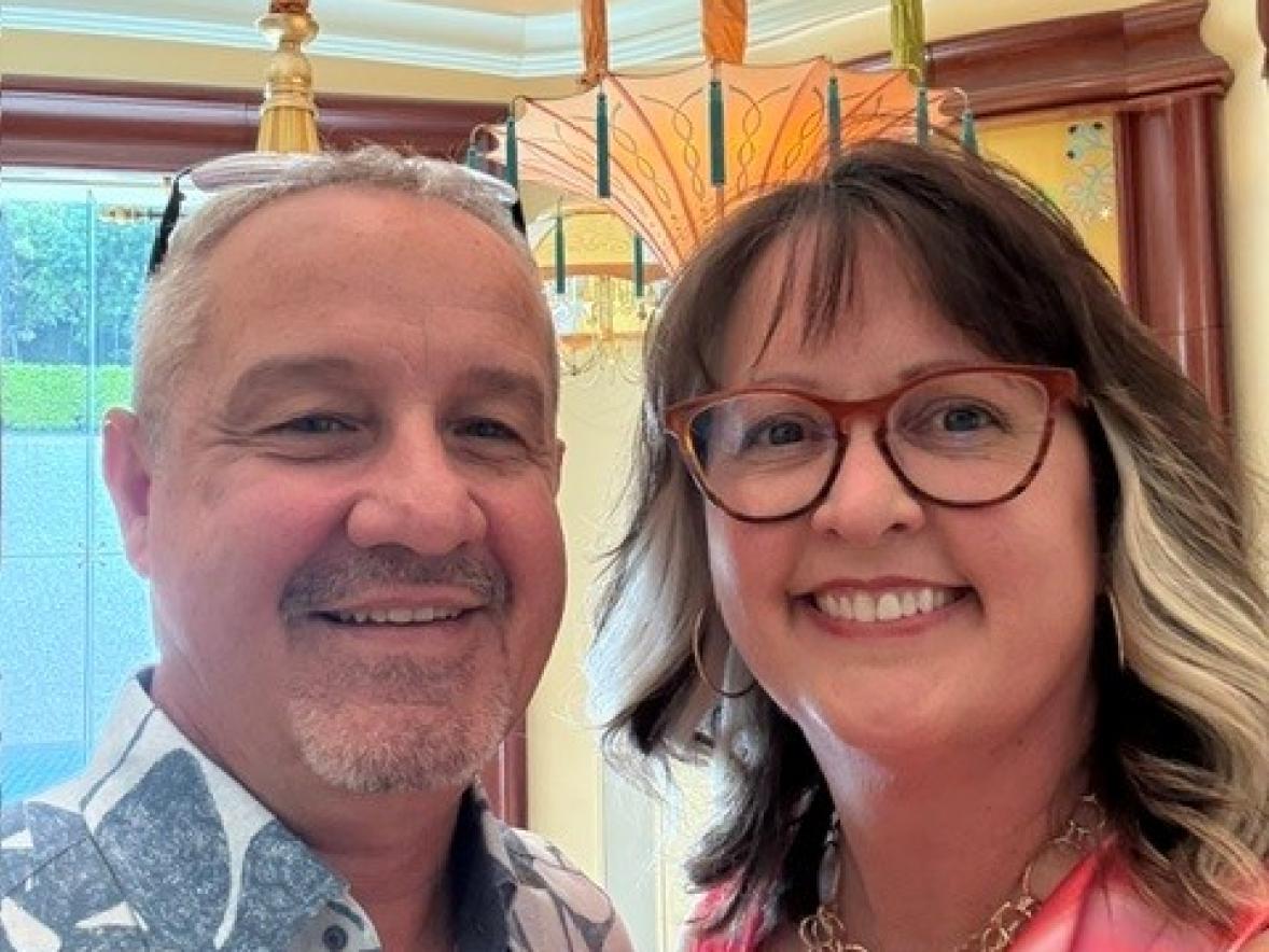 #StoutProud: John ('00, '10) and Linda ('93) Loff-Peterson Featured Image