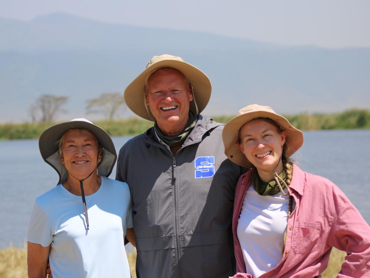 Group of alumni on African Safari